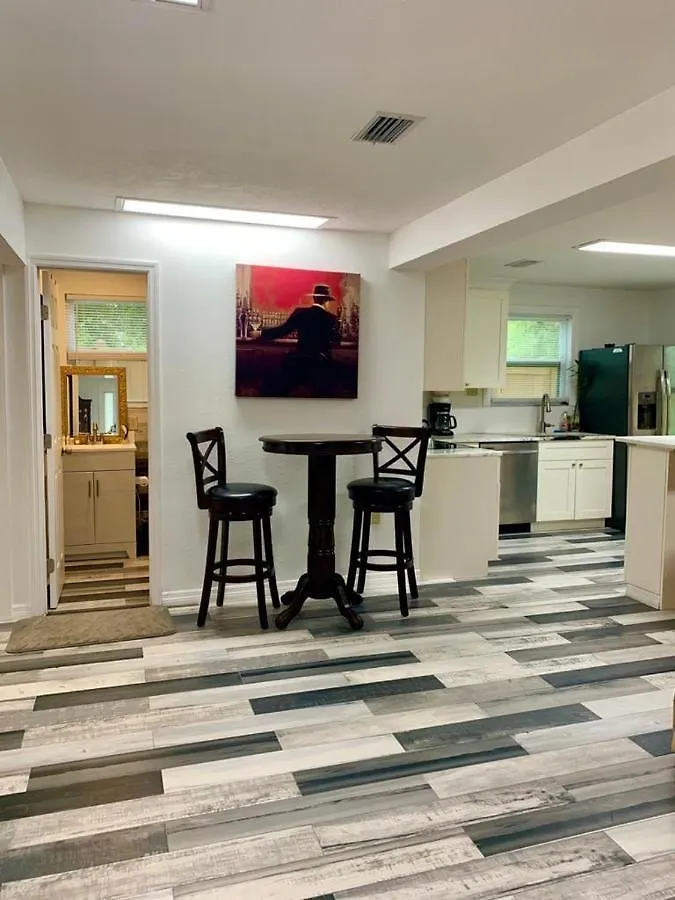 Tampa Lakehouse Дом отдыха