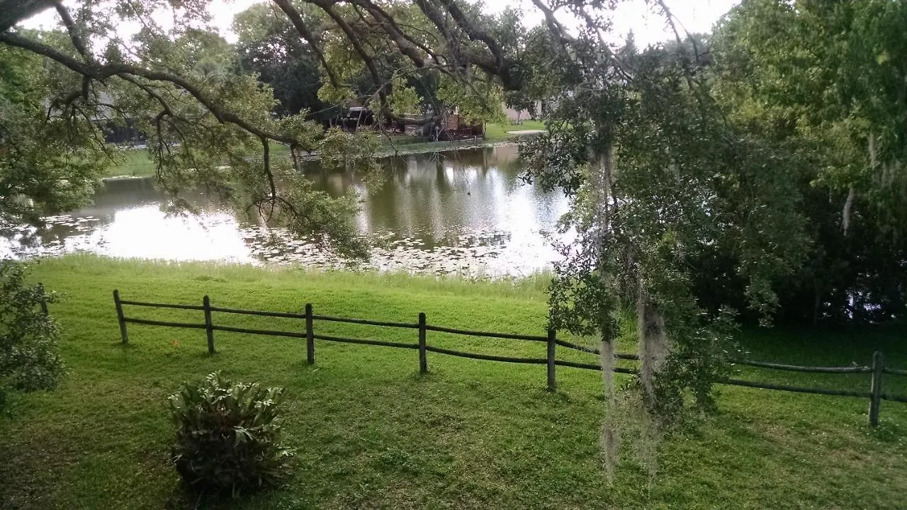Tampa Lakehouse Дом отдыха