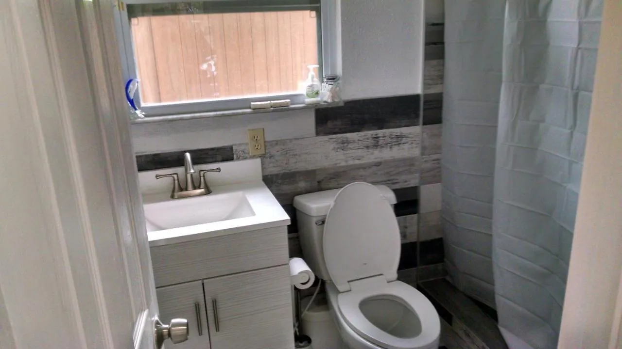Дом отдыха Tampa Lakehouse